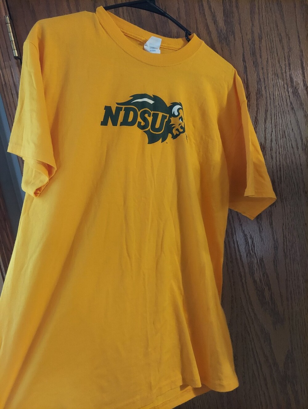 Port & Company NDSU Bison Graphic T-Shirt Yellow Size Large | College Game Day L